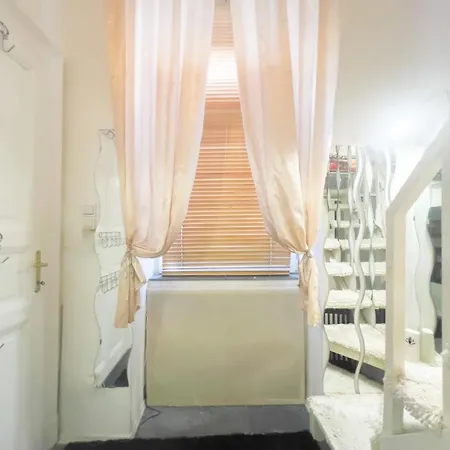 Akacfa Appartement *